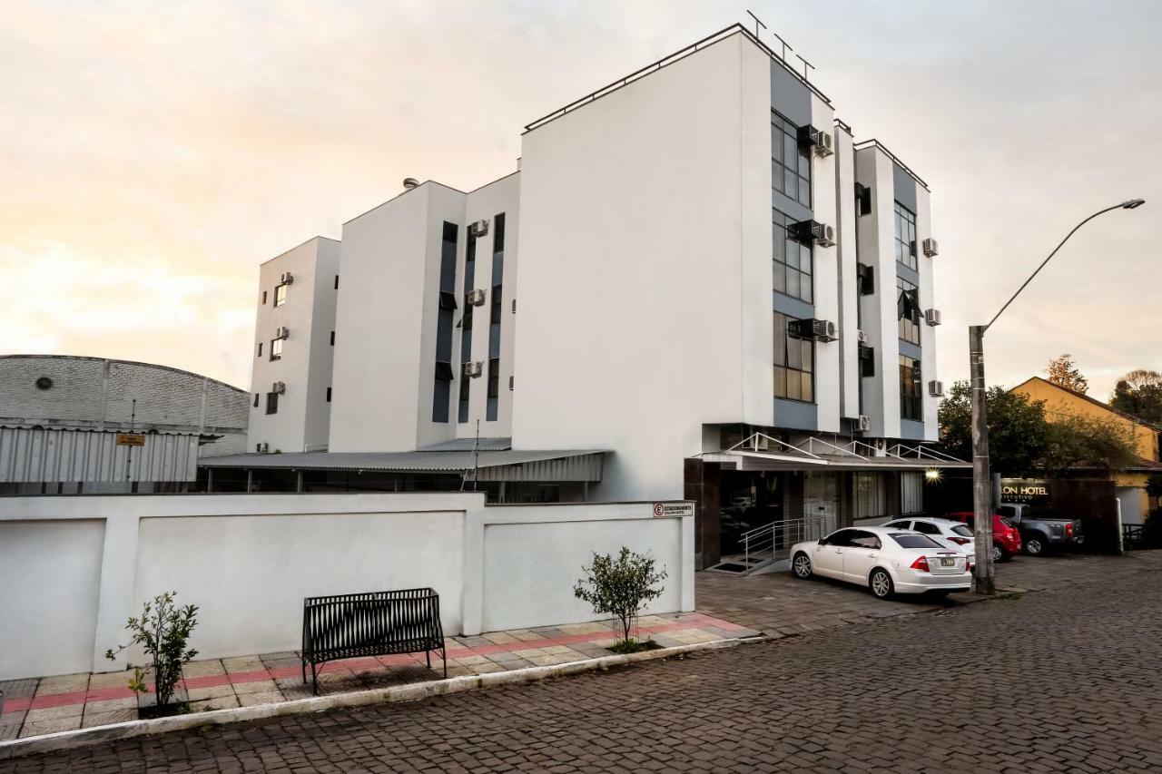 Zallon Hotel Executivo لاجيدو المظهر الخارجي الصورة